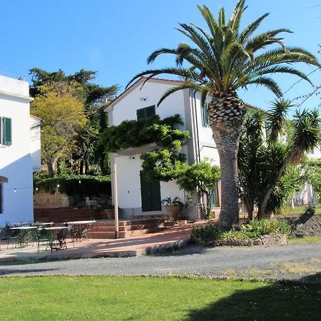 Agriturismo Ss Annunziata San Vincenzo Bagian luar foto