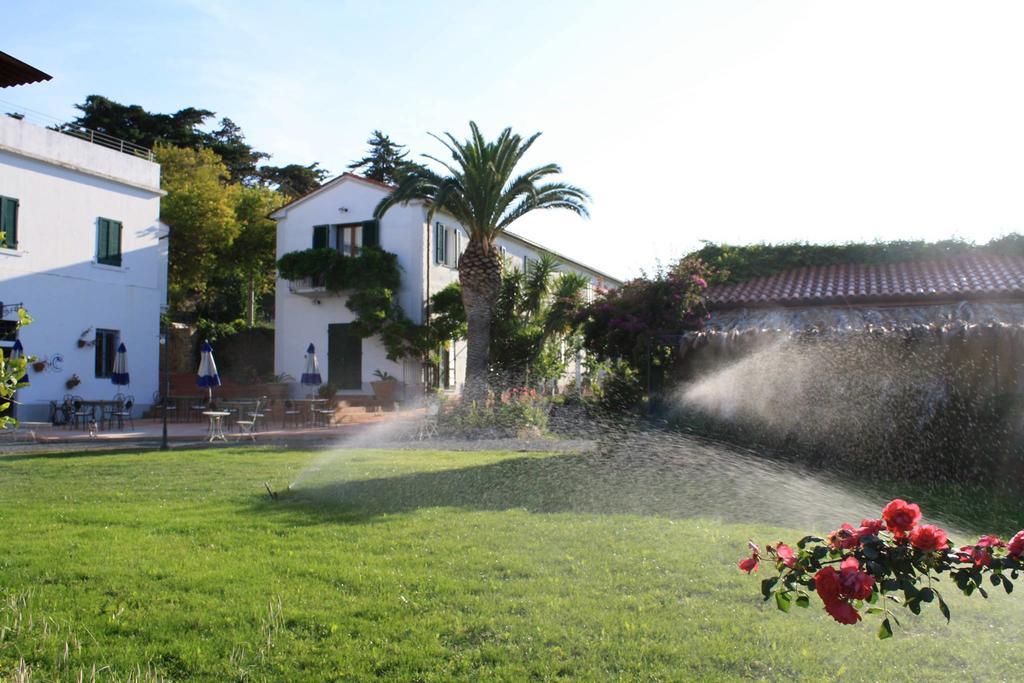 Agriturismo Ss Annunziata San Vincenzo Bagian luar foto